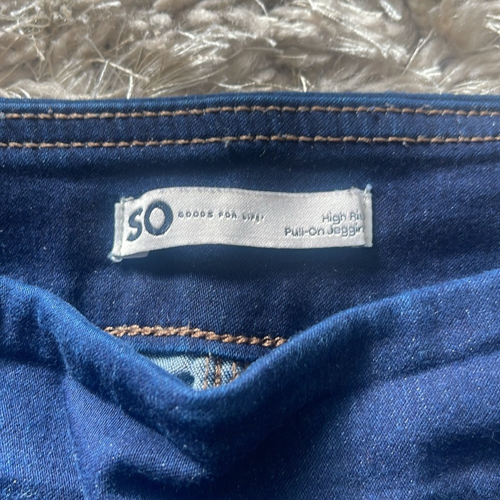Jeans - Picture 3 of 4